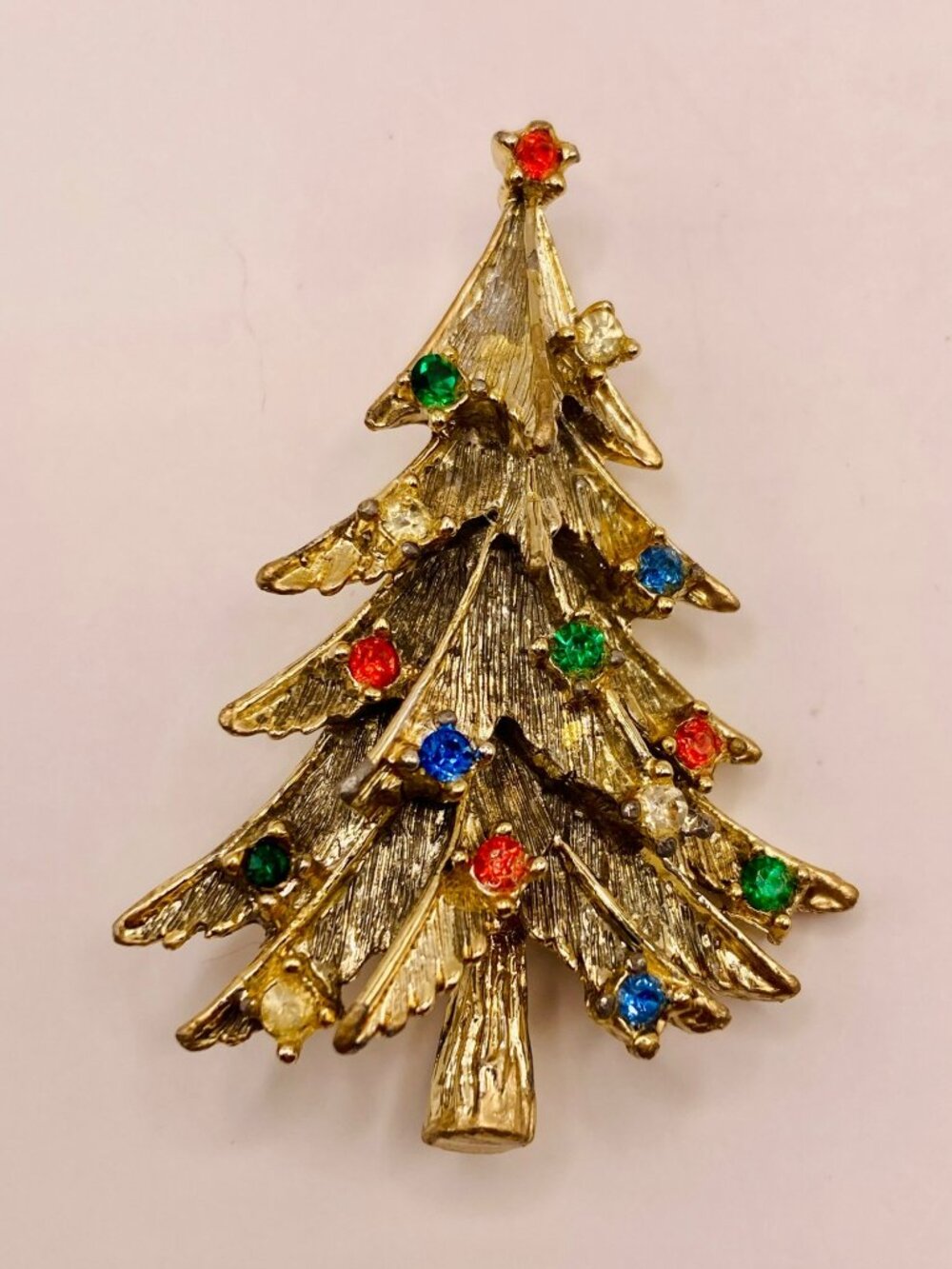 Vintage Gold-Tone Christmas Holiday Tree Brooch Pin Multicolor Rhinestones -9B